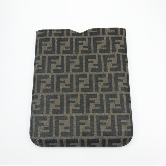 NEW with tags Authentic Fendi Leather Logo Tablet Ipad Case 10" x 8.25" - Picture 3 of 6